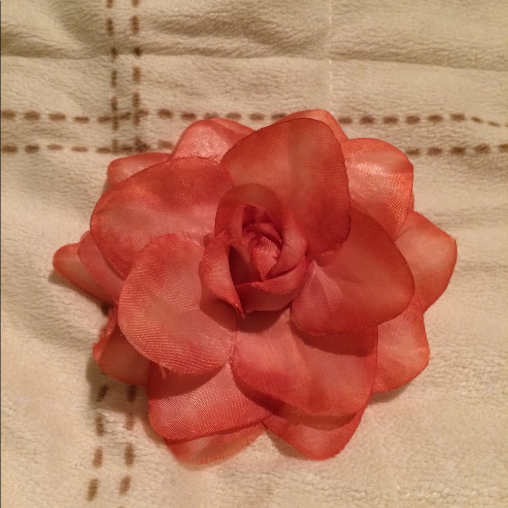 Forever 21 orange rose clip/pin